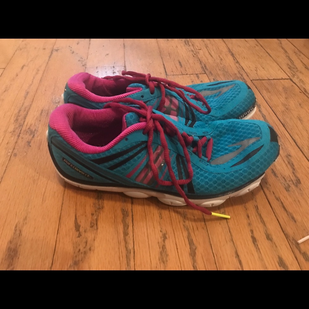Brooks running shoes size 7.5